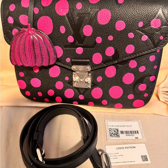 Louis Vuitton Black and Pink Crossbody Bag - Picture 14 of 16